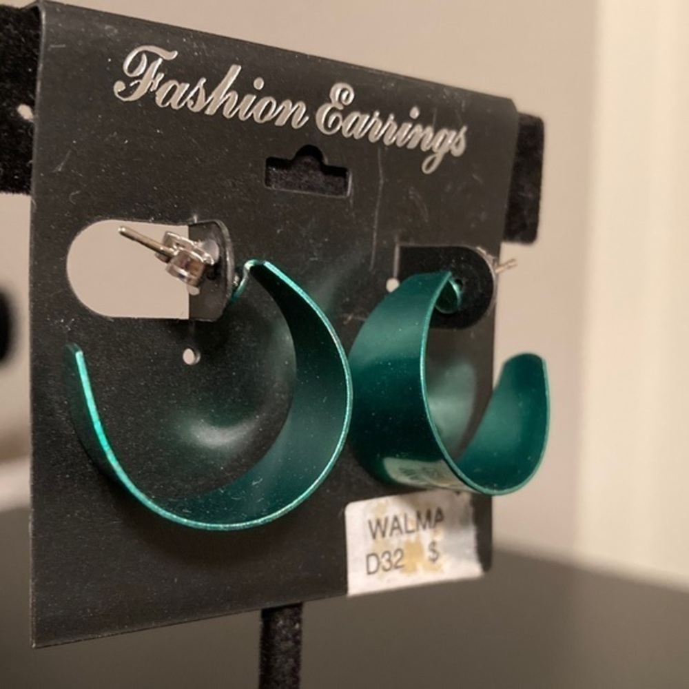 Elegant Green Hoop Earrings